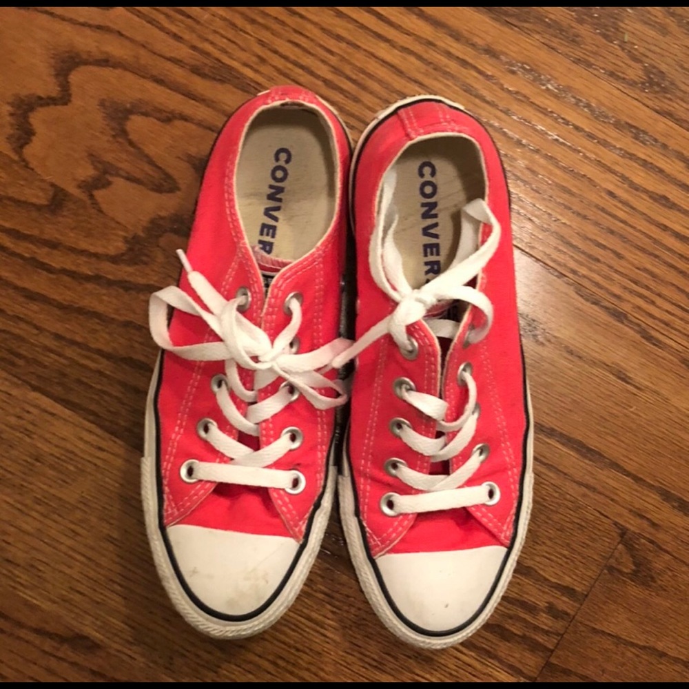 hot pink converse
